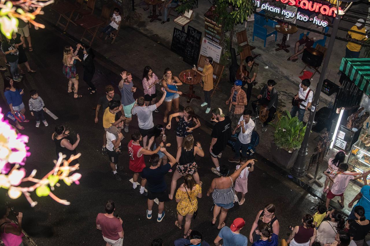 Vietnam Backpacker Hostels - Hué Eksteriør billede