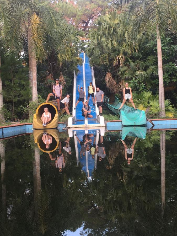 Vietnam Backpacker Hostels - Hué Eksteriør billede